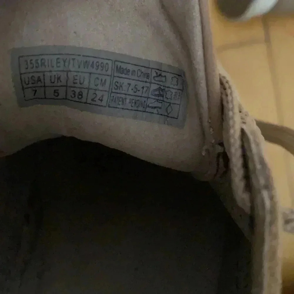 Vionic shoes - Picture 8 of 8